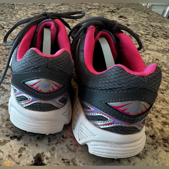 New Balance Women's Charcoal and Pink Sneakers - Picture 3 of 7